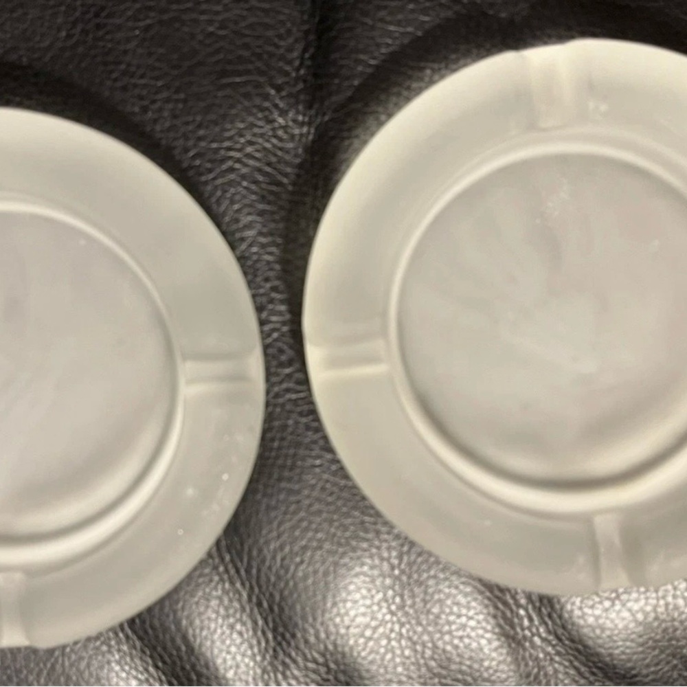 Pair of White Vintage Frosted Glass Ashtrays. 1970’s. Collectibles Have (2)